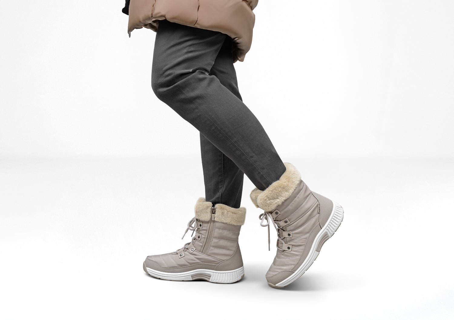 Lifestyle_1500x1060_Alps_Tan_2.jpg