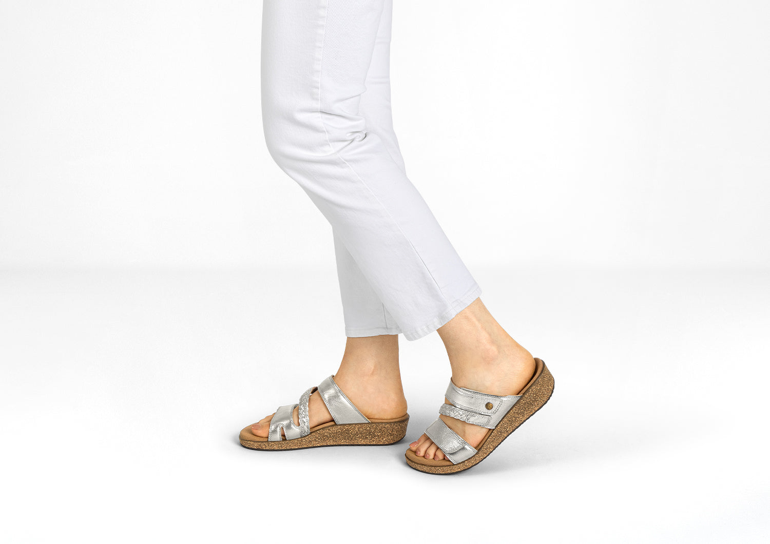 Lifestyle_1500x1060_Carrie_Platinum.jpg