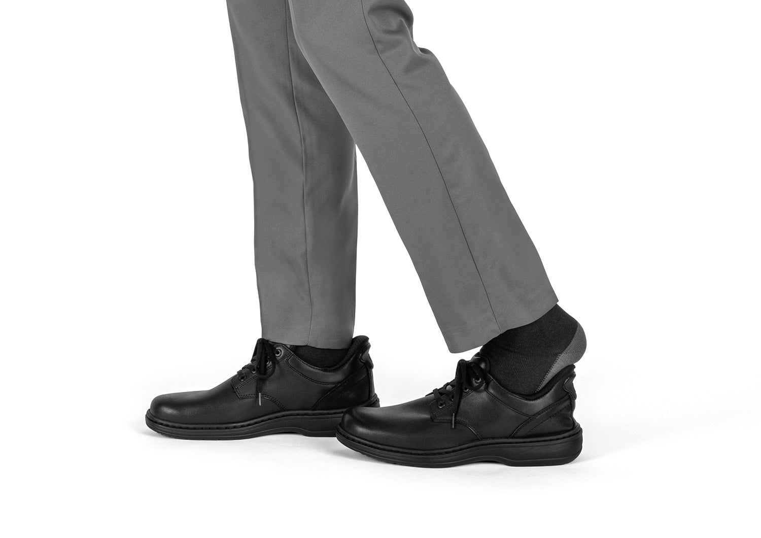 Lifestyle_1500x1060_Claude_Black.jpg