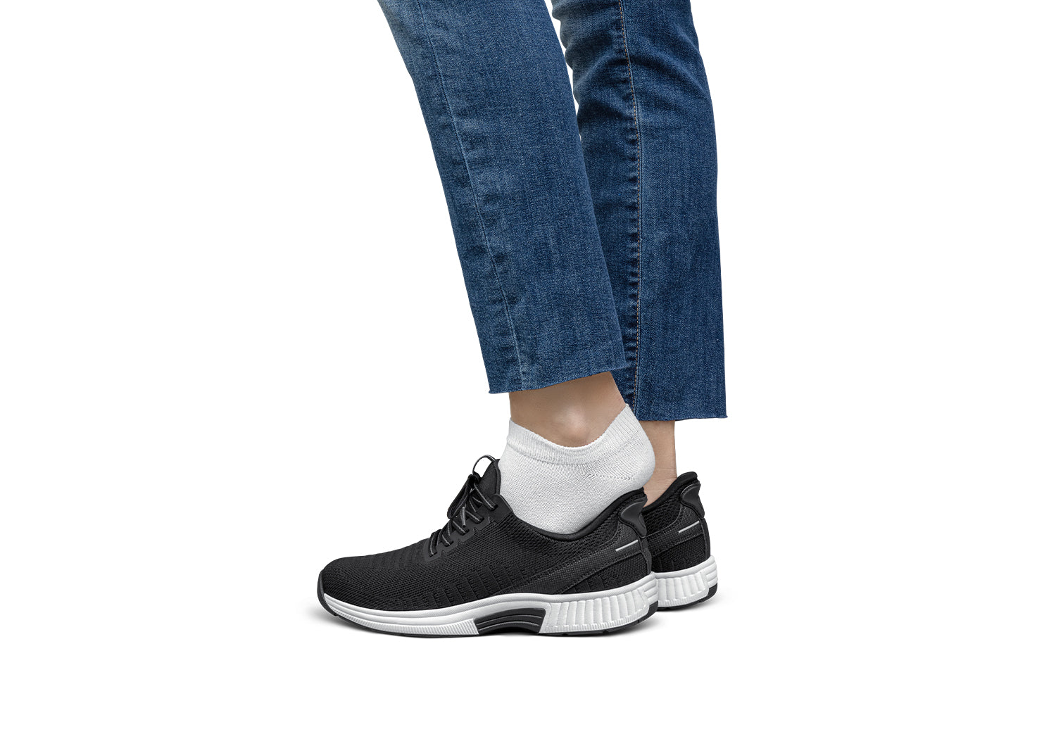 Lifestyle_1500x1060_Kita_Black_Step.jpg