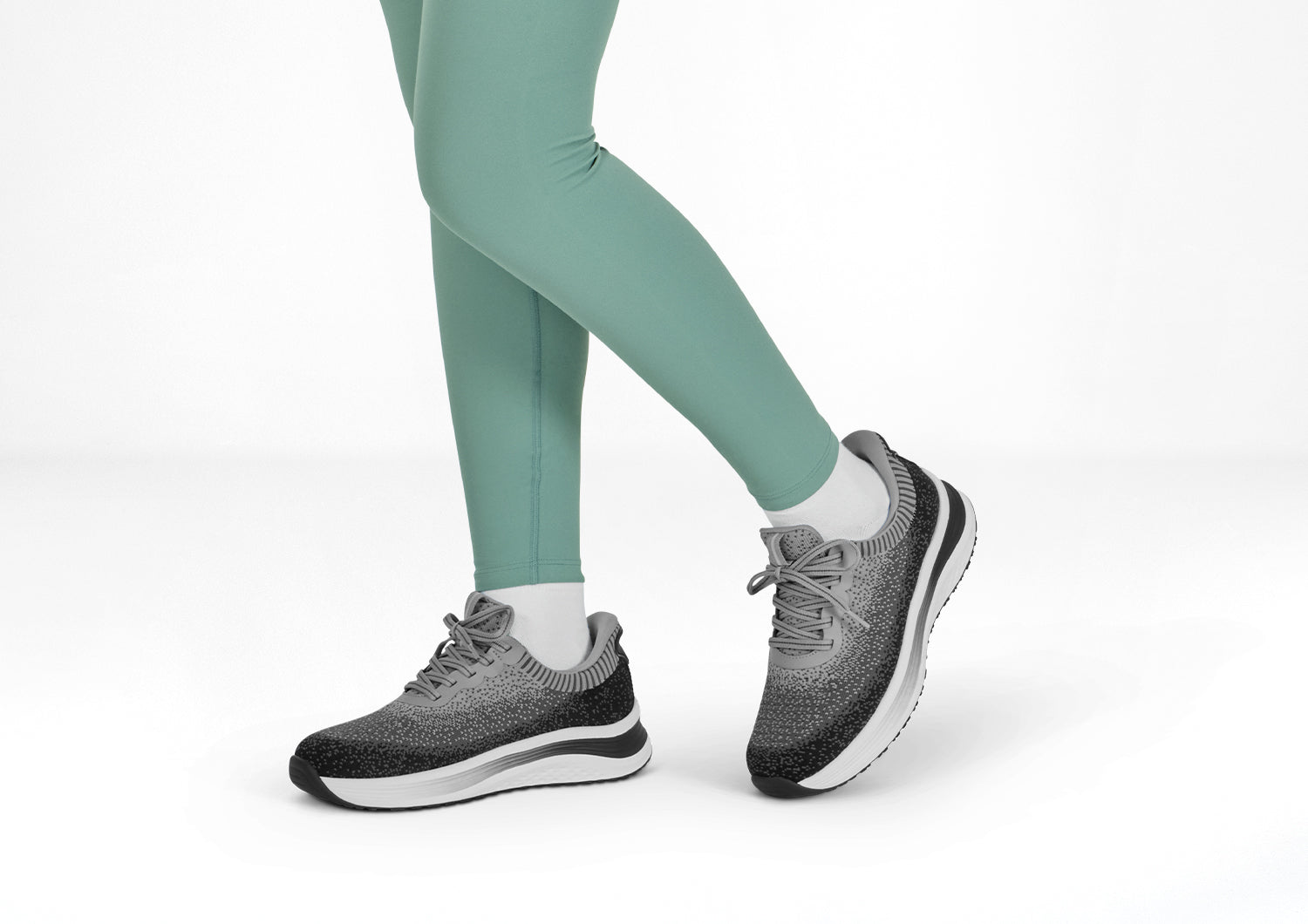 Lifestyle_1500x1060_Nira_Gray-Black.jpg