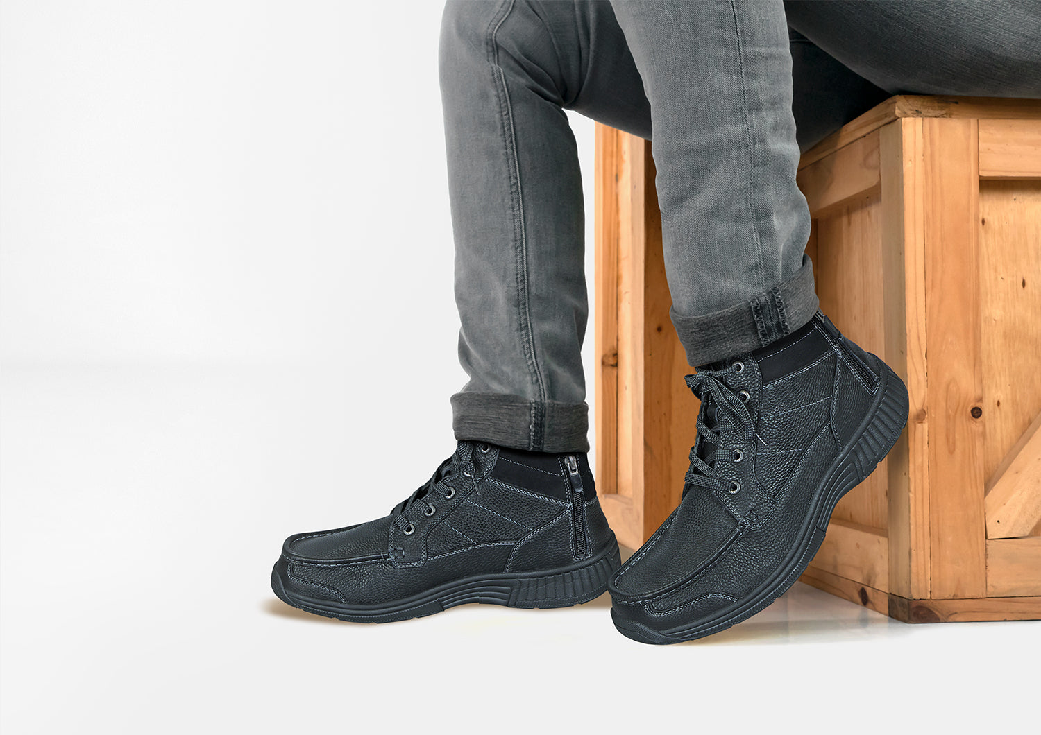 Lifestyle_1500x1060_Ranger_Black_46b83002-412a-438d-ad7c-7d441cc0df81.jpg