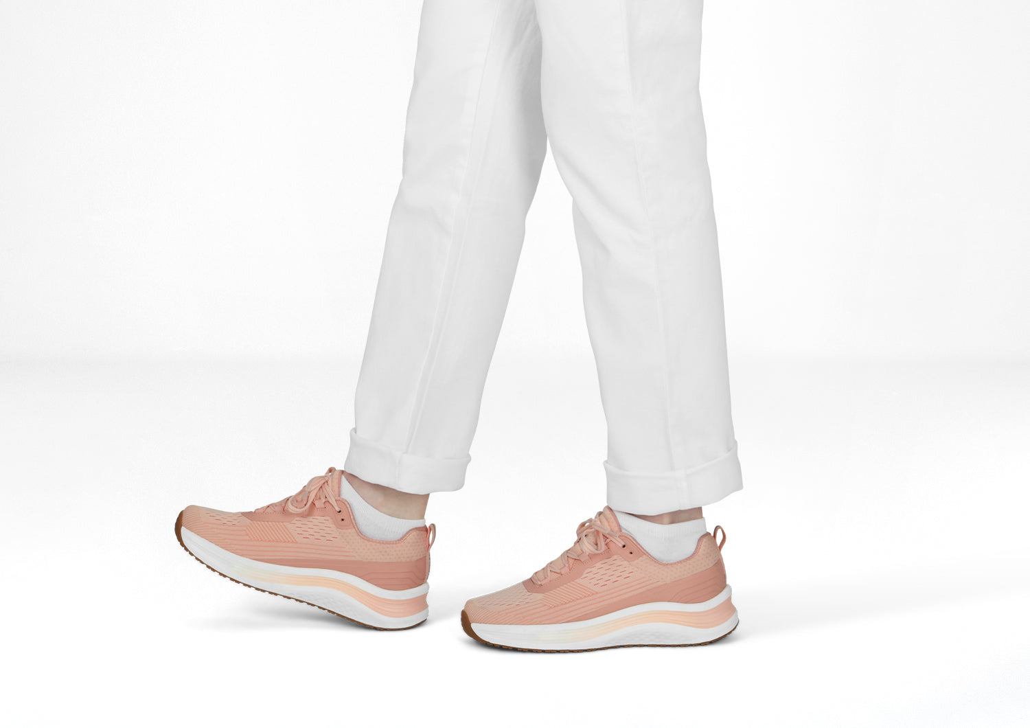 Lifestyle_1500x1060_Relay_Peach.jpg