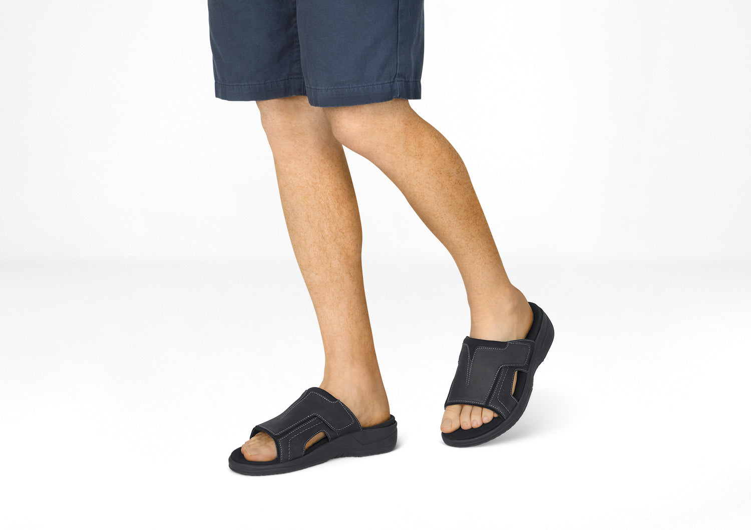 Lifestyle_1500x1060_Sarasota_Black.jpg