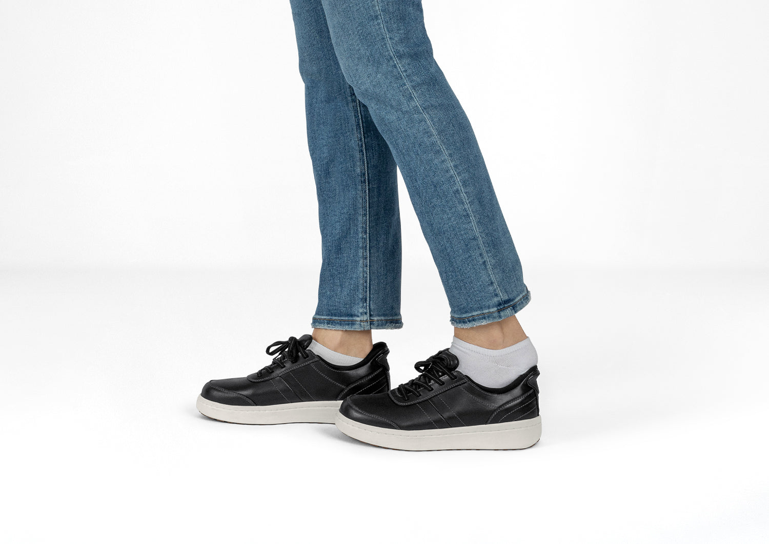 Lifestyle_1500x1060_Wander_Black.jpg