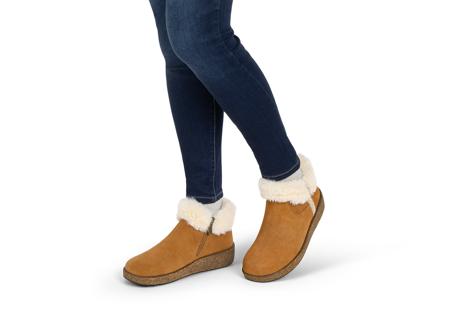 OTF_WebAsset_1500x1060_Cozi_80270_Chestnut_LS_00_01_1225.jpg