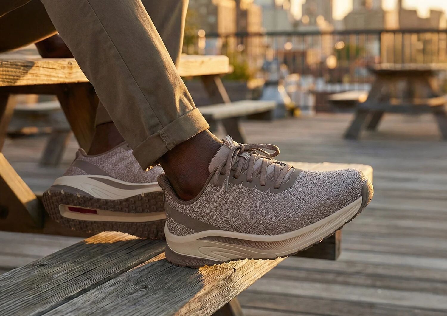 OTF_WebAsset_1500x1060_Tilos_20030_Khaki_LS_01_02_0126_-_Website_-_Product_Usage_a86b367c-5f45-4702-8c1e-8f47b9bb4f85.jpg