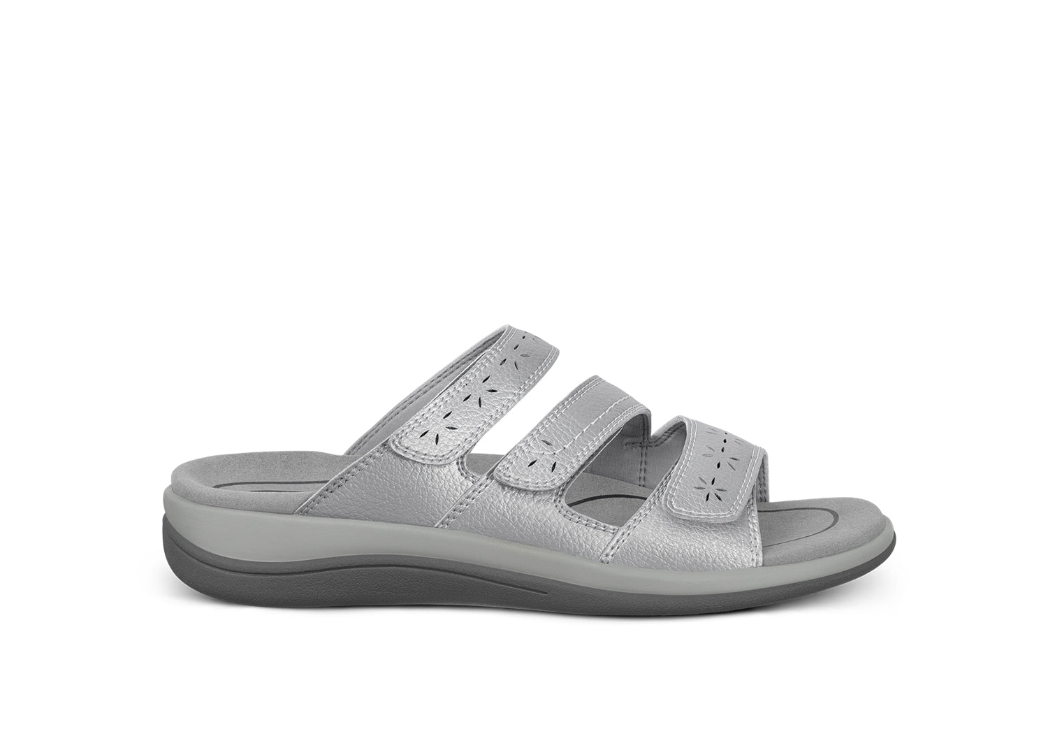 OTF_WebAsset_Sahara_66505_SilverMetallic_PDP5_00_0126_1500x1060_e7758a91-1410-4411-8f90-c30ca16aaab3.jpg