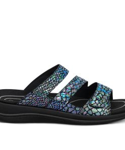 Sahara - Black Iridescent Mermaid